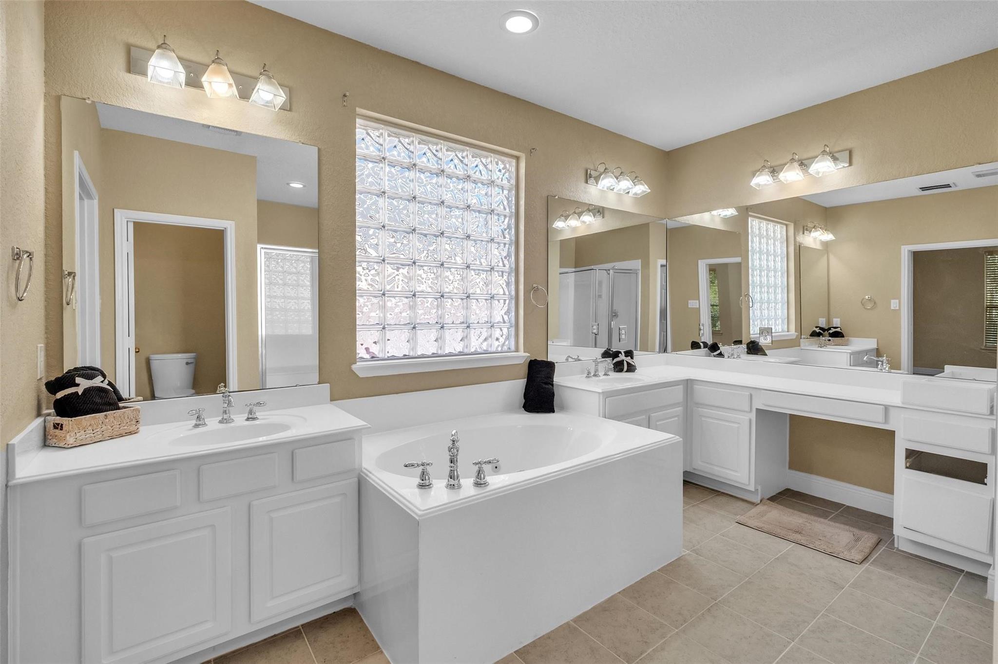 Sugar Land, Texas 77479, United States, 4 Bedrooms Bedrooms, ,4 BathroomsBathrooms,Residential,Active,224353