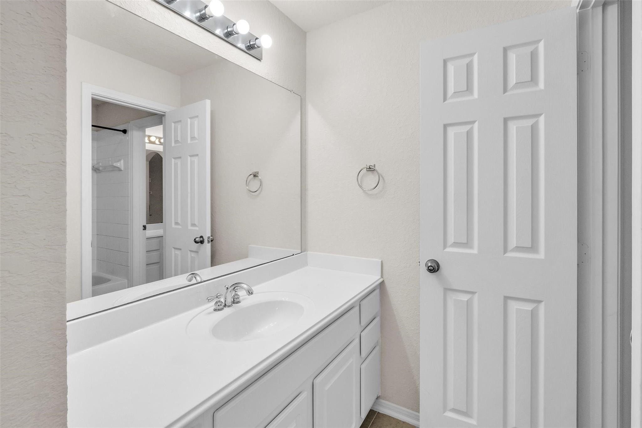 Sugar Land, Texas 77479, United States, 4 Bedrooms Bedrooms, ,4 BathroomsBathrooms,Residential,Active,224353