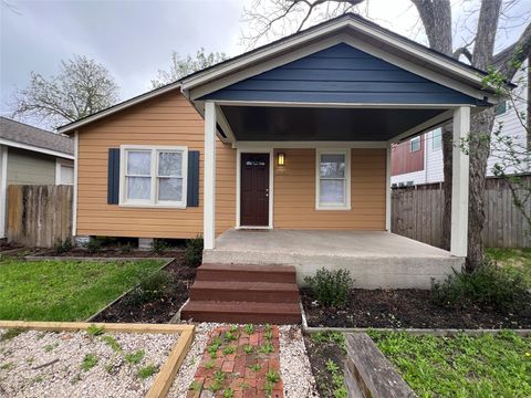 Photo of 1110 E 27th Street, Houston, TX 77009 (MLS # 95103664) Photo of 1110 E 27th Street, Houston, TX 77009 (MLS # 95103664)