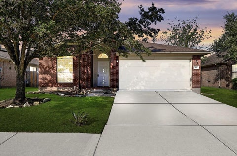 Photo of 4018 Floral Way Ct CT, Fresno, TX 77545 (MLS # 22871678)