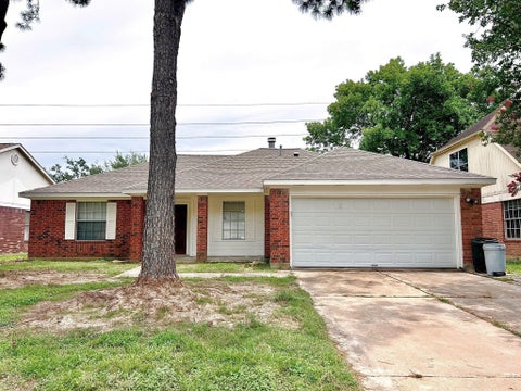 Photo of 11114 Springsong Drive, Houston, TX 77064 (MLS # 90314719)