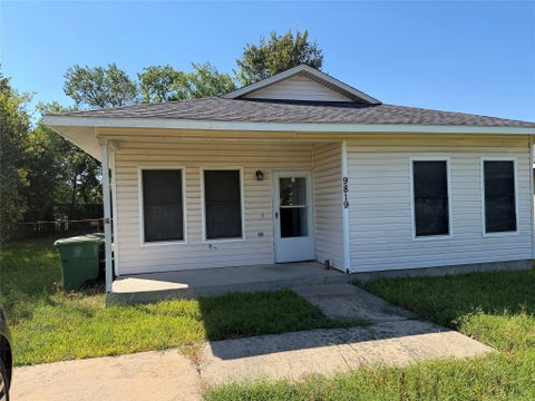 Homes For Sale - 9819 Alcanterra Drive Drive<br/> Houston, TX 77078
