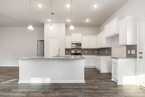 Photo of 331 Woodhaven Drive, West Columbia, TX 77486 (MLS # 74747821) Photo of 331 Woodhaven Drive, West Columbia, TX 77486 (MLS # 74747821)