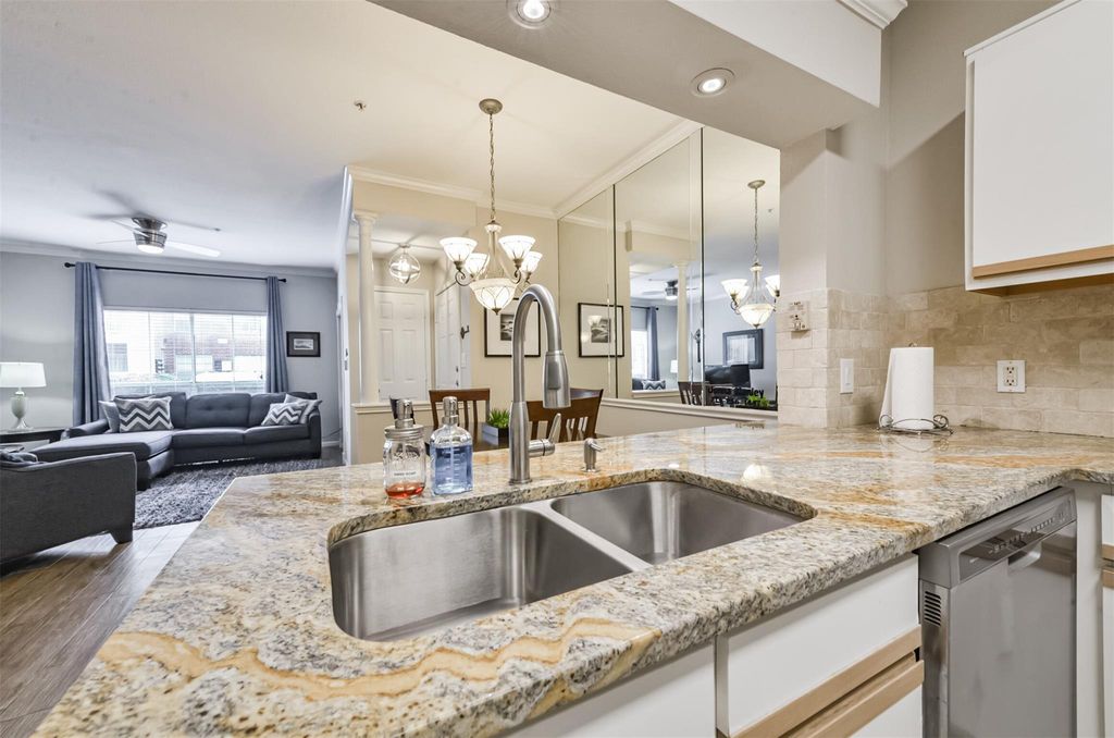 Photo of 1330 Old Spanish Trail #8104, Houston, TX 77054 (MLS # 18023585)