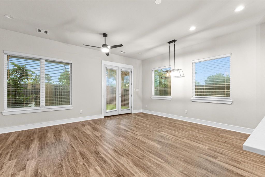 Photo of 2511 Des Chaumes Street, Houston, TX 77026 (MLS # 812270)