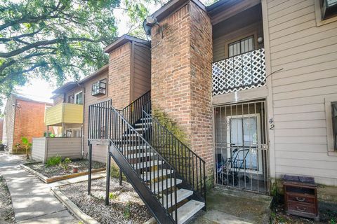 Photo of 10603 S Wilcrest Drive #41, Houston, TX 77099 (MLS # 75277549)