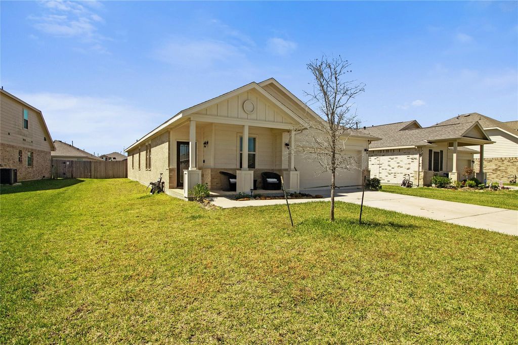 Photo of 622 Little Cypress Lane, Baytown, TX 77523 (MLS # 31335589)