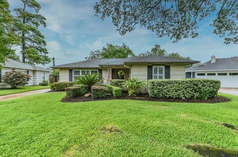 Photo of 906 Bay Oaks Road, Houston, TX 77008 (MLS # 5204843)