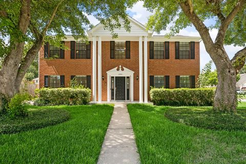 Photo of 15251 Kelbrook Drive, Houston, TX 77062 (MLS # 57011243)