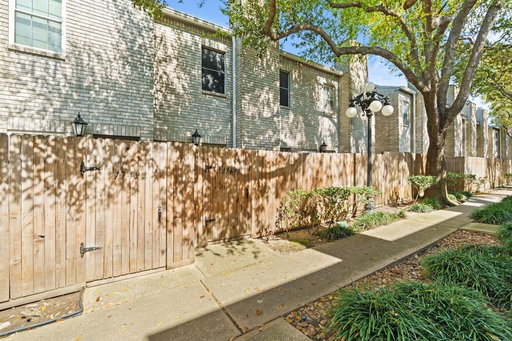 Photo of 17491 Red Oak Drive #7491, Houston, TX 77090 (MLS # 92856121)