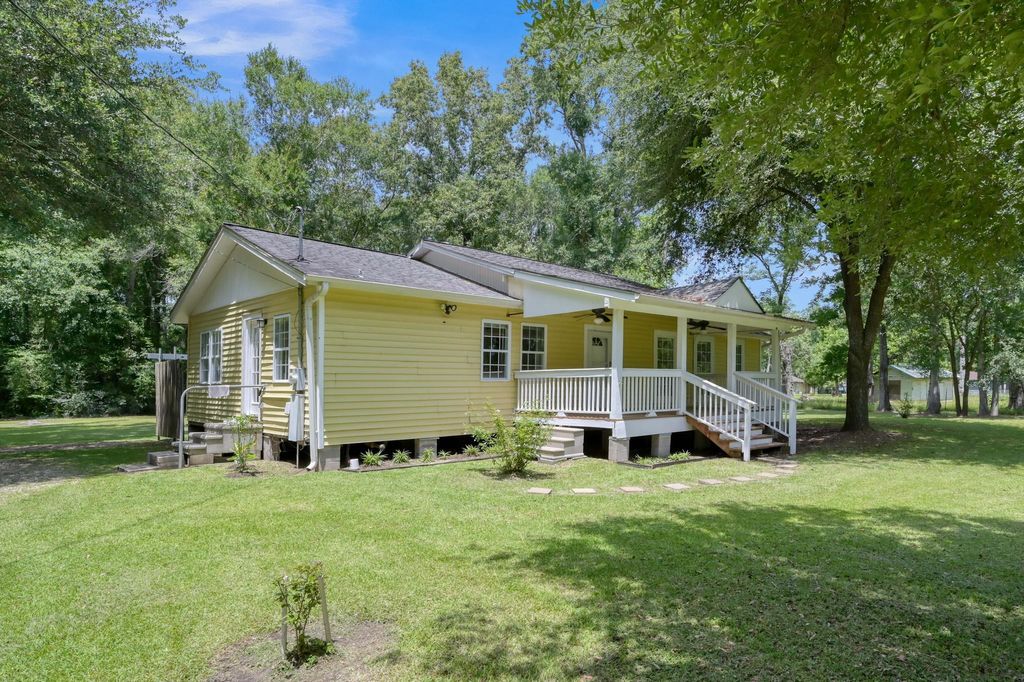 Photo of 20156 Roadway, New Caney, TX 77357 (MLS # 61056897)