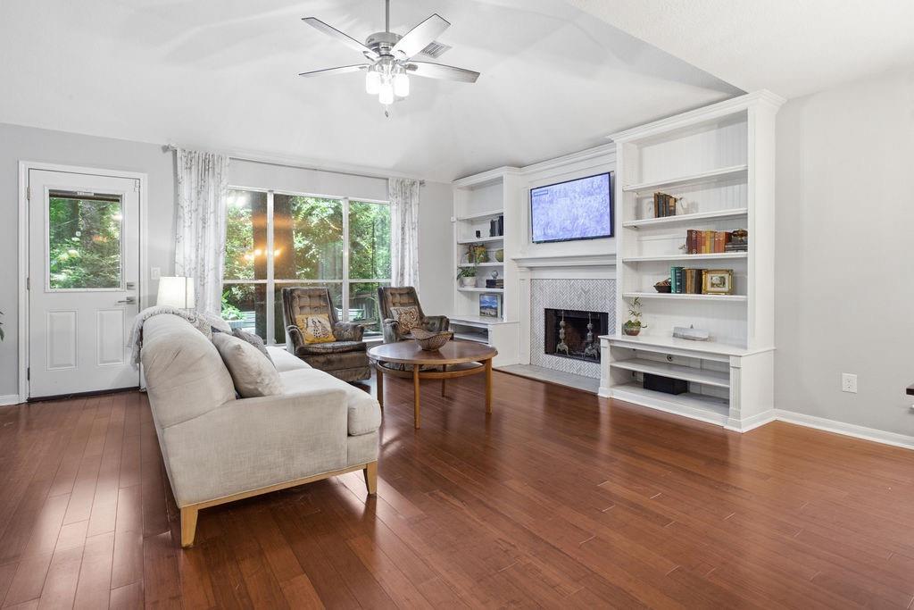 6 Wind Poppy Court