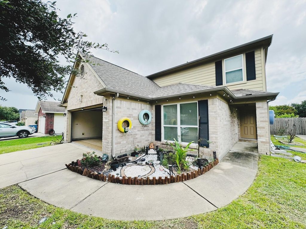 Photo of 10515 Ince Ln Ln, Houston, TX 77040 (MLS # 67434249)