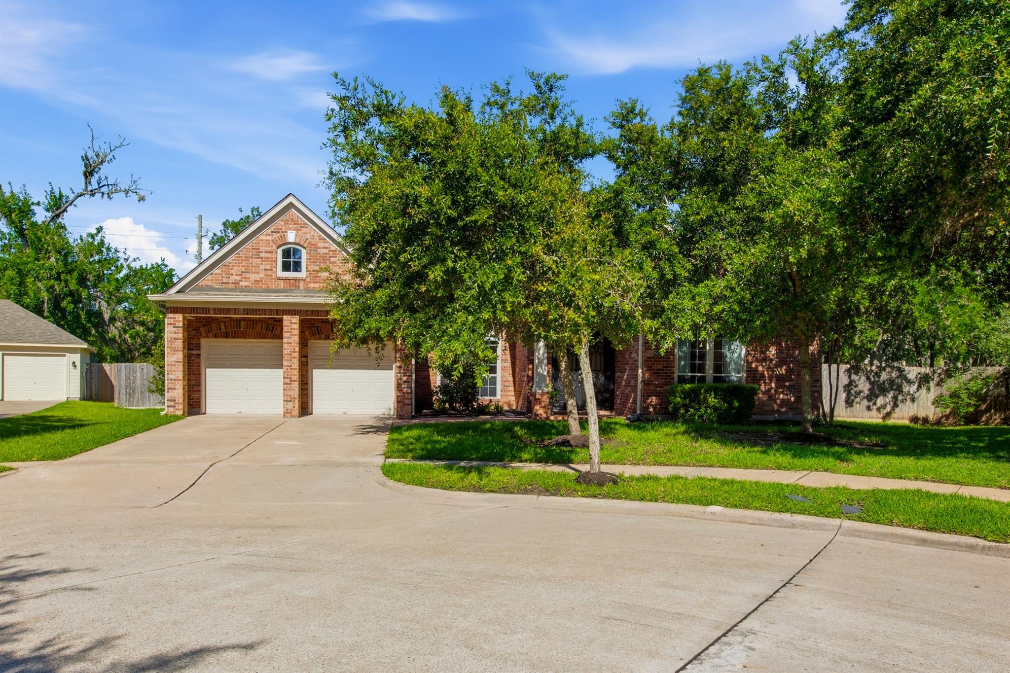 8902 Dakota Court