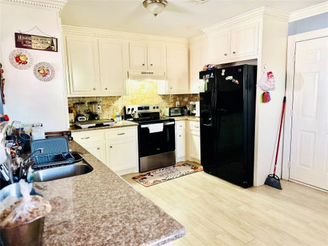 Homes For Sale - 9105 Exeter Street<br/> Houston, TX 77093