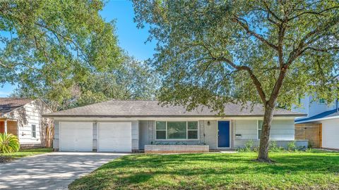 Photo of 8527 Greenbush Street, Houston, TX 77025 (MLS # 8322560)
