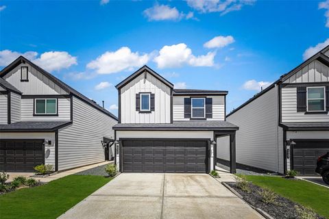 Photo of 12305 Brandenburg Gate Drive, Houston, TX 77047 (MLS # 23169266)