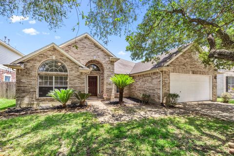Photo of 1622 Pebble Brook Brk, Missouri City, TX 77459 (MLS # 40180040)