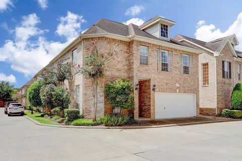 Photo of 2822 Briarhurst Park Park, Houston, TX 77057 (MLS # 30385851)
