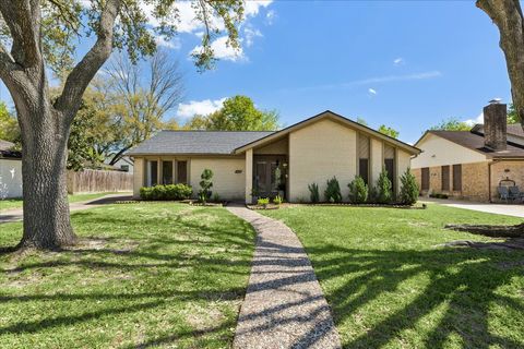 1018 El Dorado Boulevard Houston TX 77062