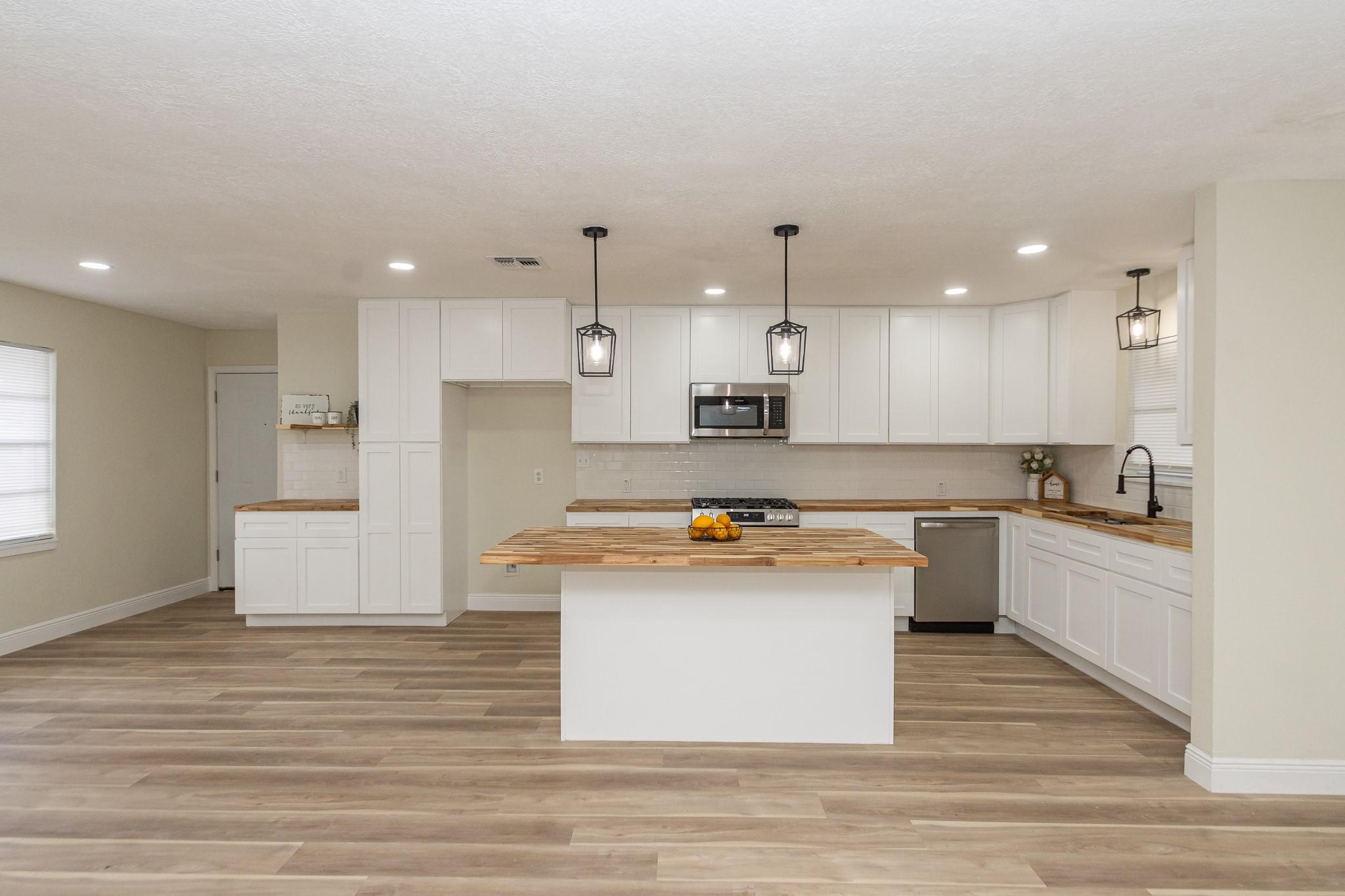 1318 Meadow Lark Street