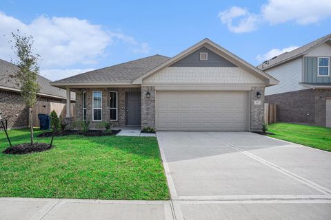 Photo of 23 Greenbriar Loop, Angleton, TX 77515 (MLS # 81641384)