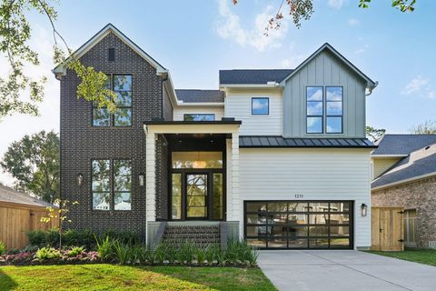Photo of 1211 Bay Oaks Road, Houston, TX 77008 (MLS # 33867400)