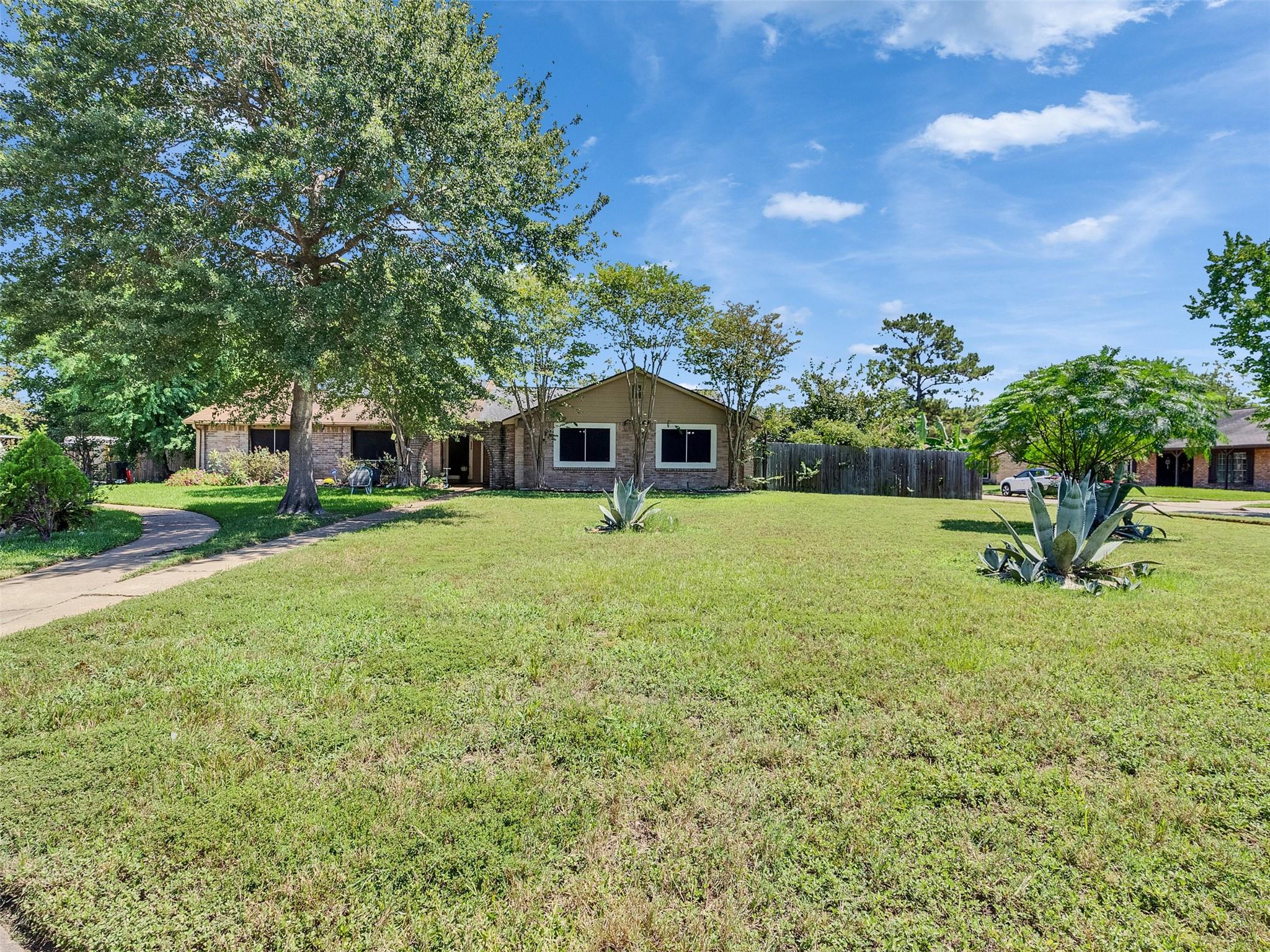 3306 Mayfly Court