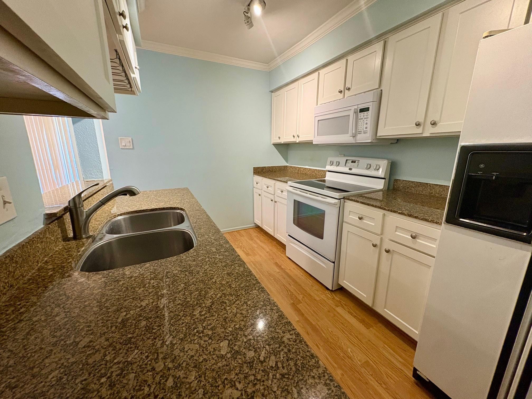 4635 Wild Indigo Street 503