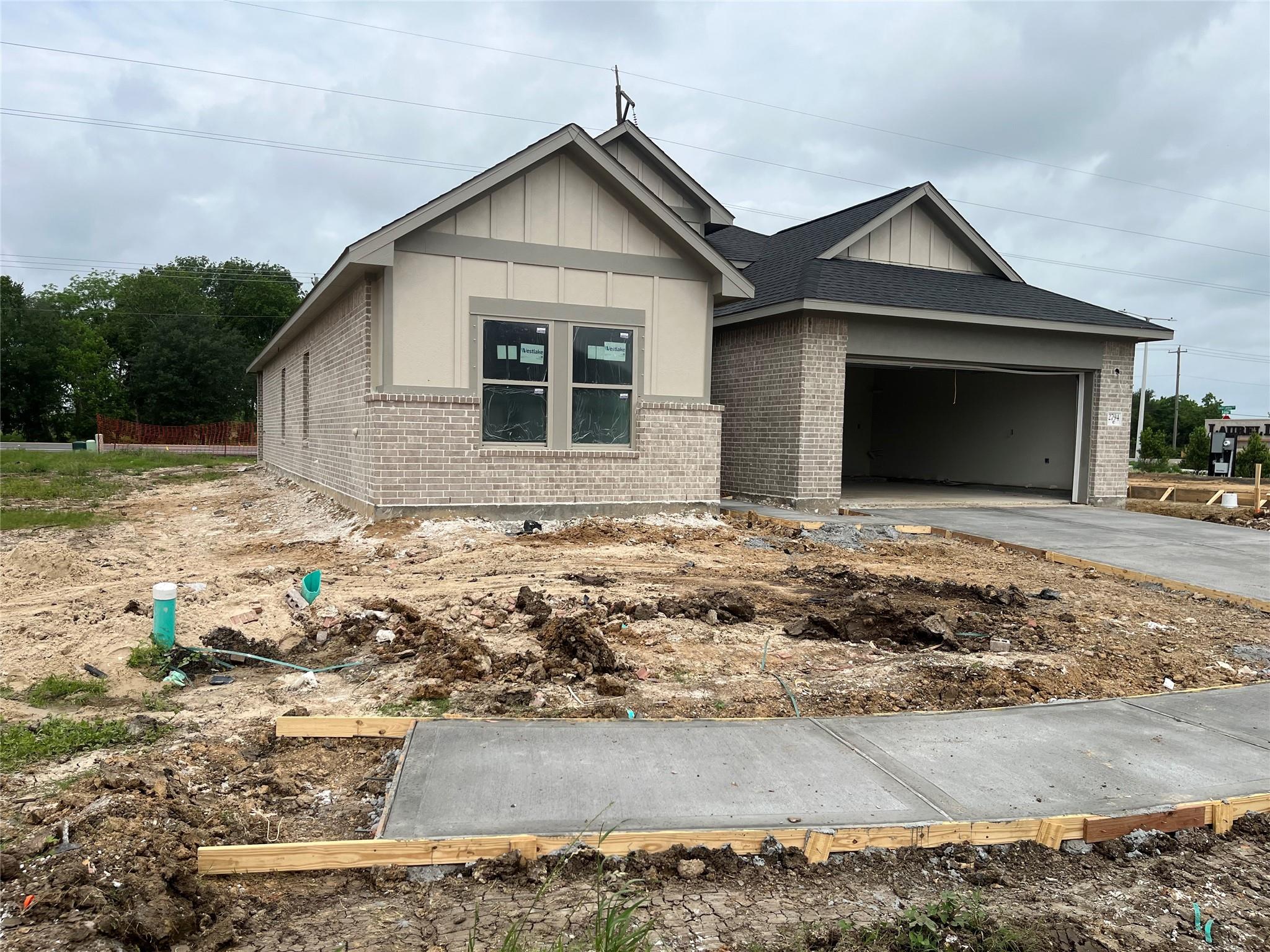 2794 English Laurel Drive