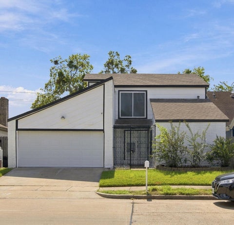 Photo of 11307 Oakcenter Drive, Houston, TX 77072 (MLS # 30543802)