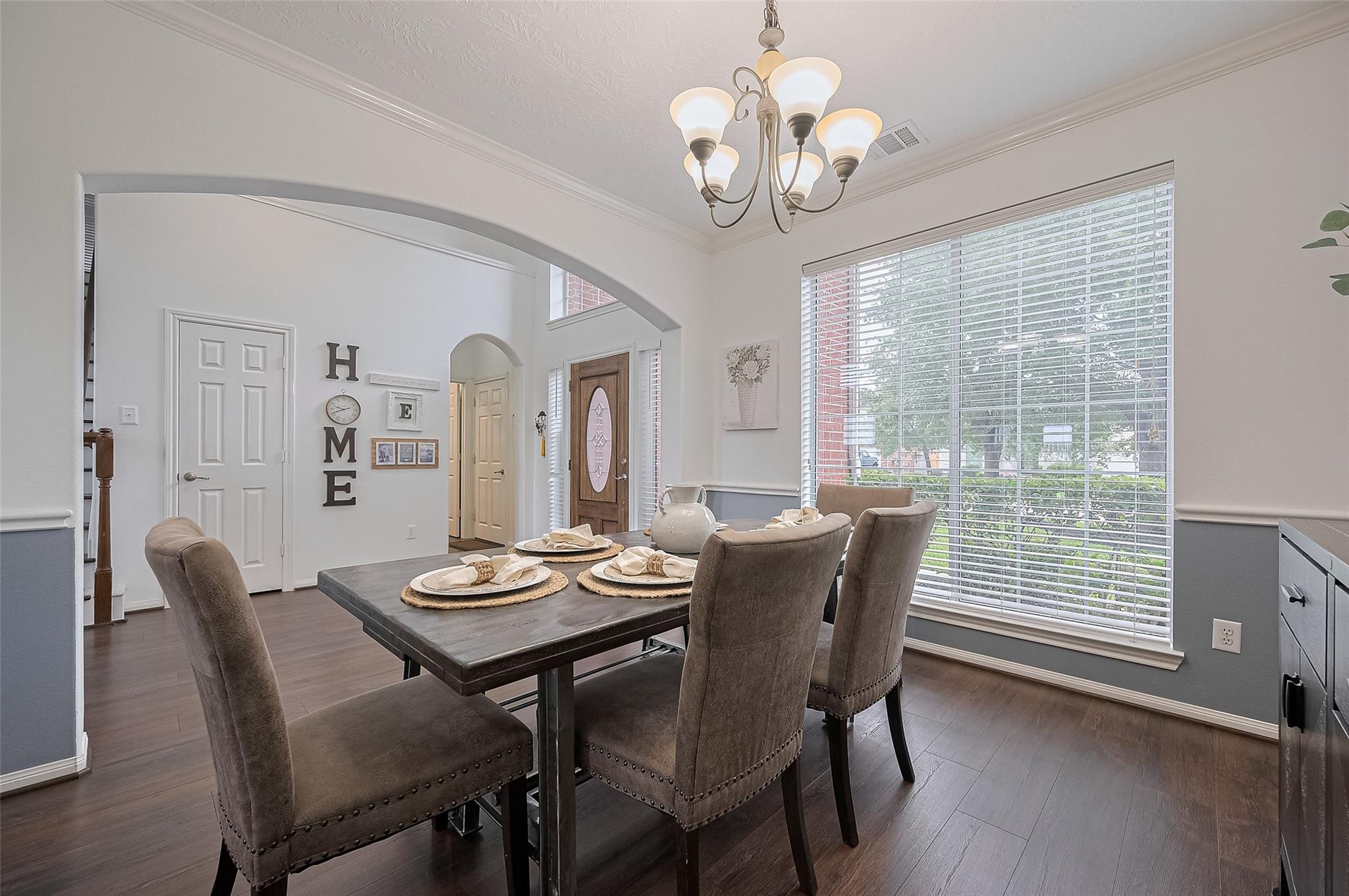 21506 Avalon Queen Drive