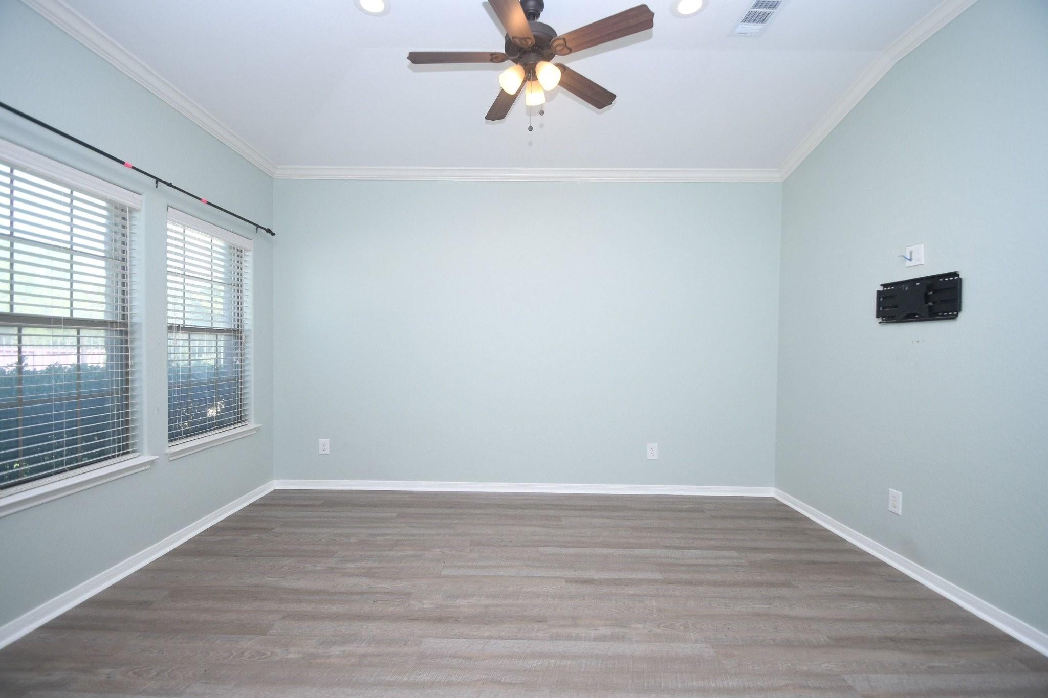 23926 N Newport Bend Circle