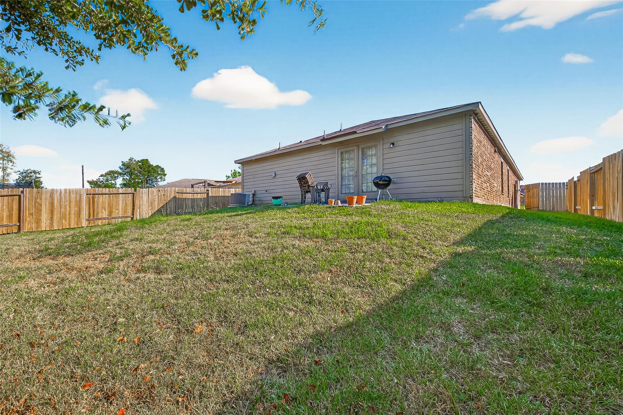 22514 Steel Blue Jaybird Drive