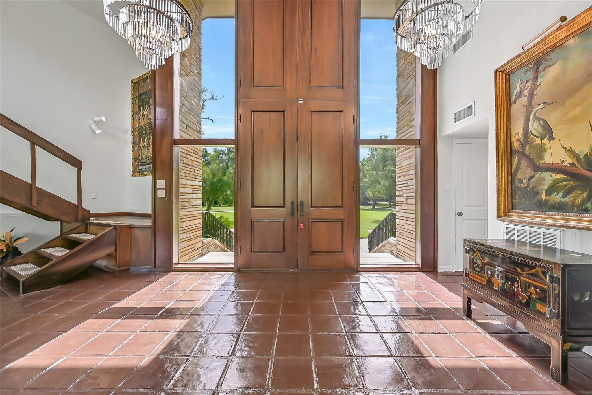 300 Courtlandt Place