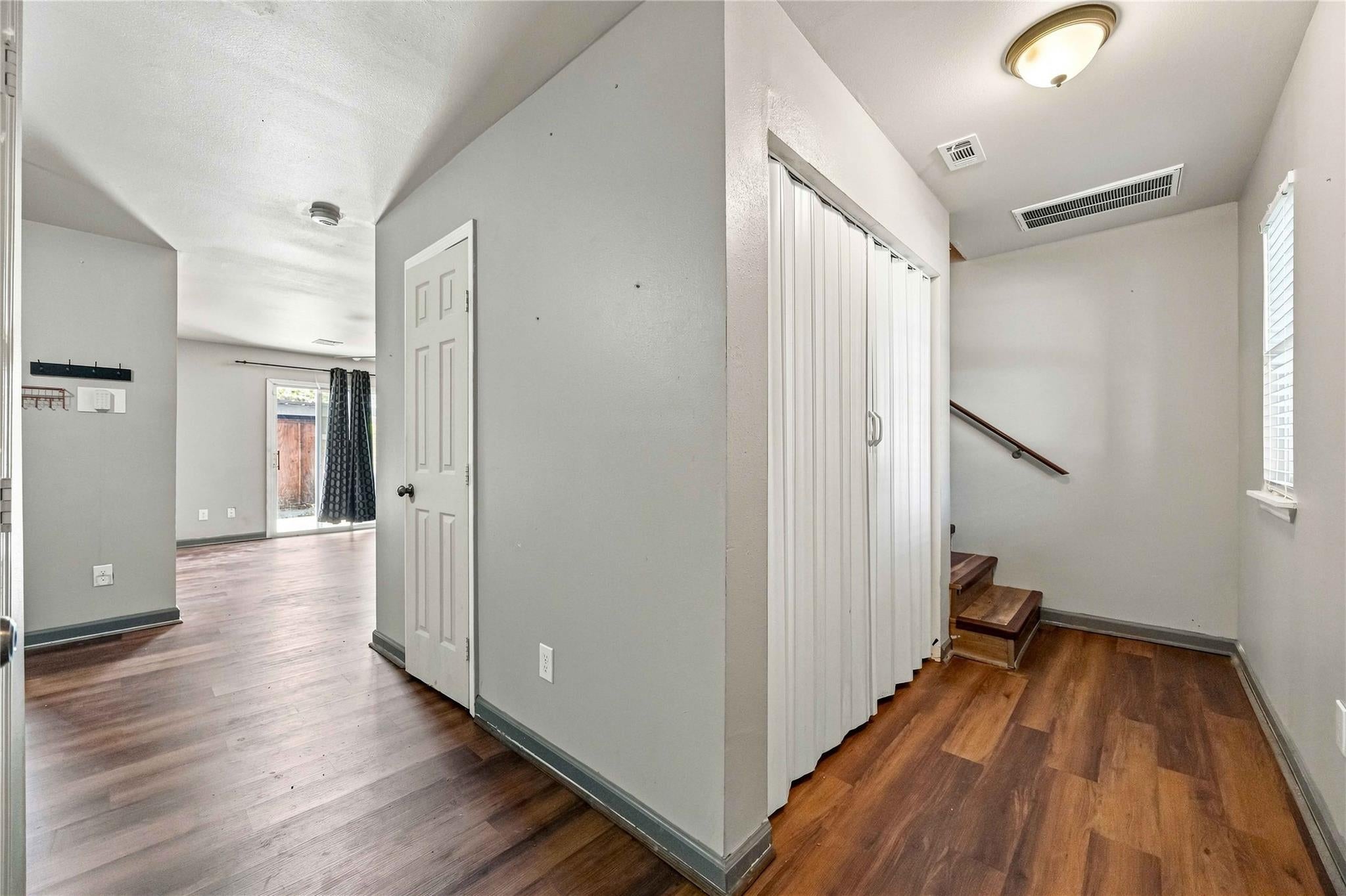 1814 Country Village Boulevard 7