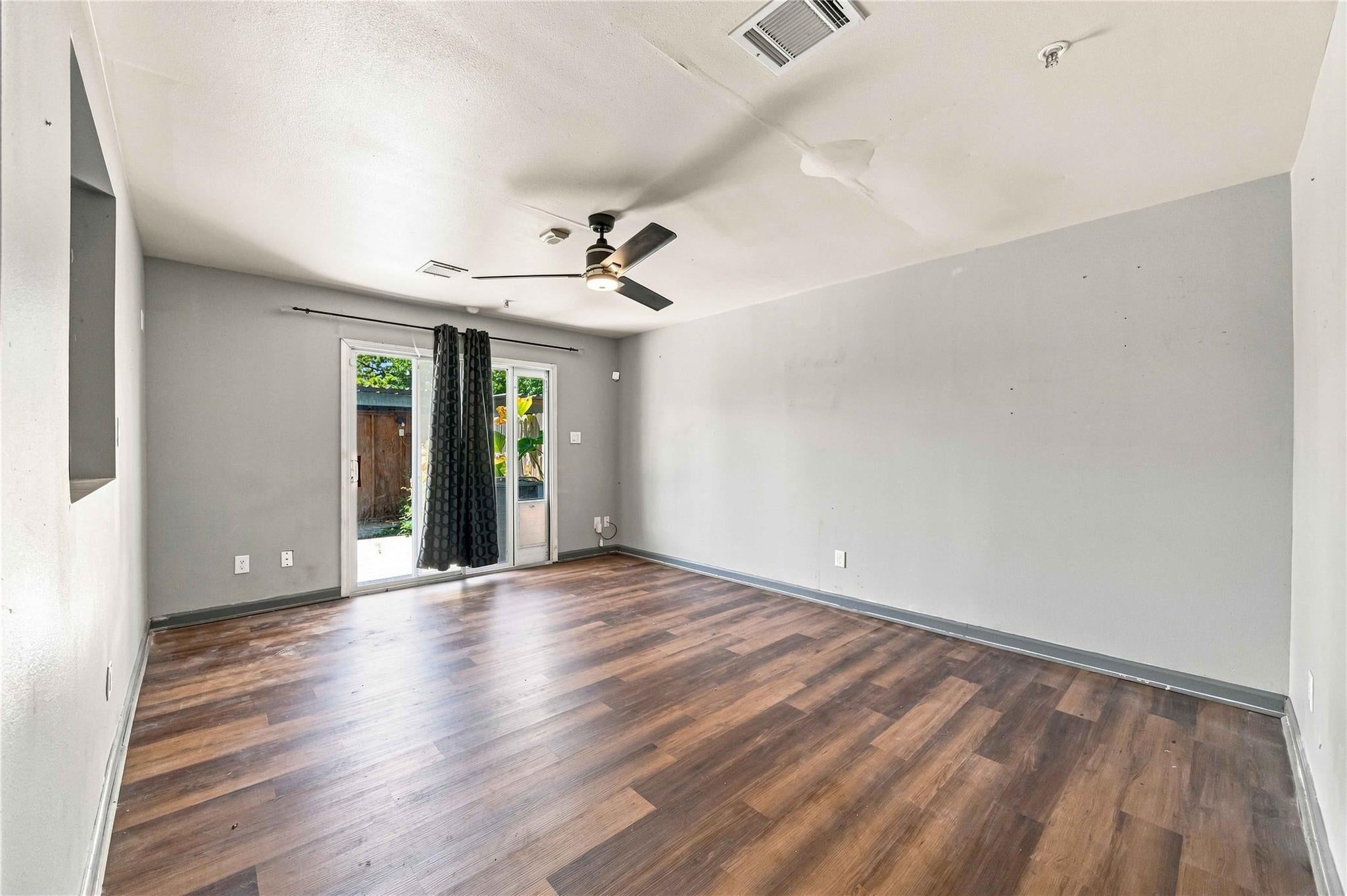 1814 Country Village Boulevard 7