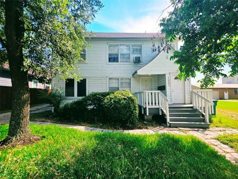 Photo of 1552 Lombardy Street #3, Houston, TX 77023 (MLS # 34976669)