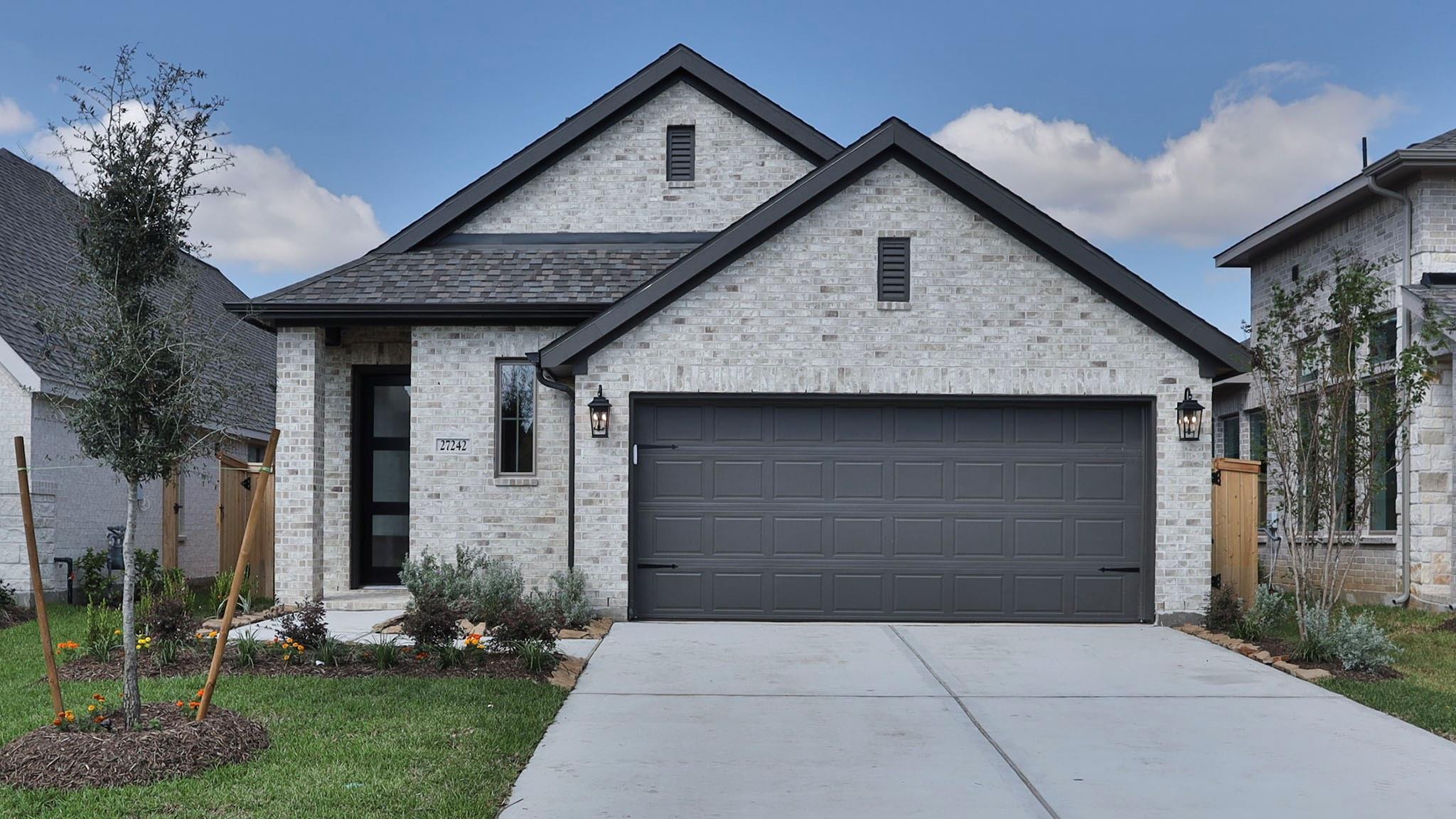 27242 Scarlet Paint Brush Drive