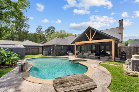 Property photo of 19602 Dianeshire Drive, Spring, TX 77388