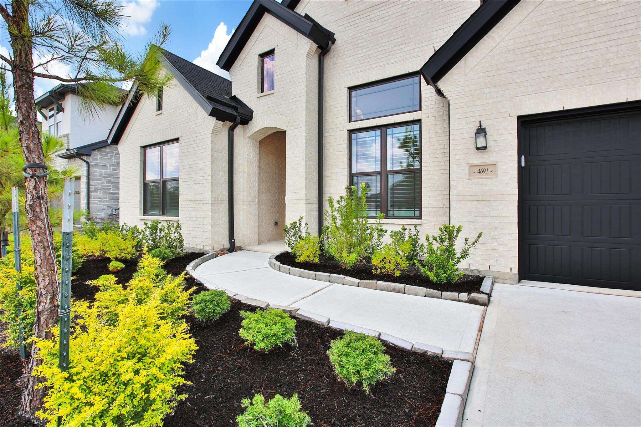 4691 Bridgewood Drive