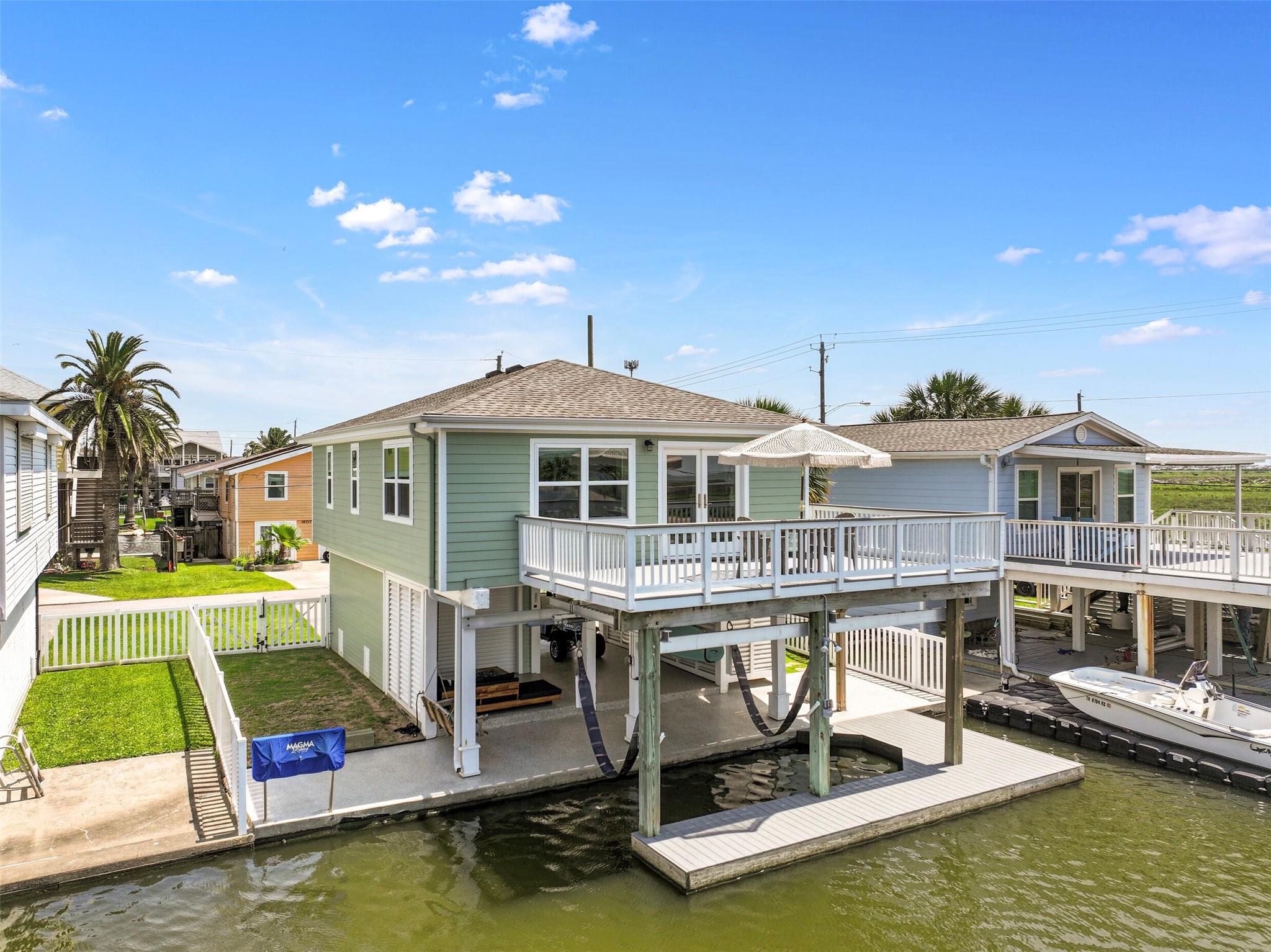 16716 Tahiti Way