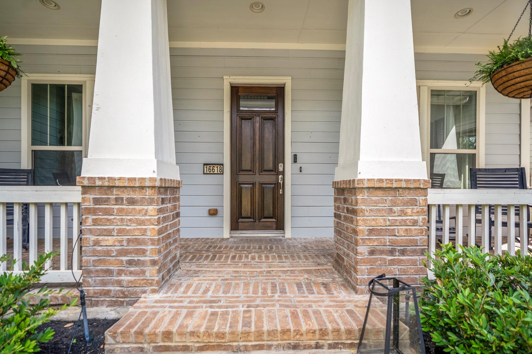 16618 Seminole Ridge Drive