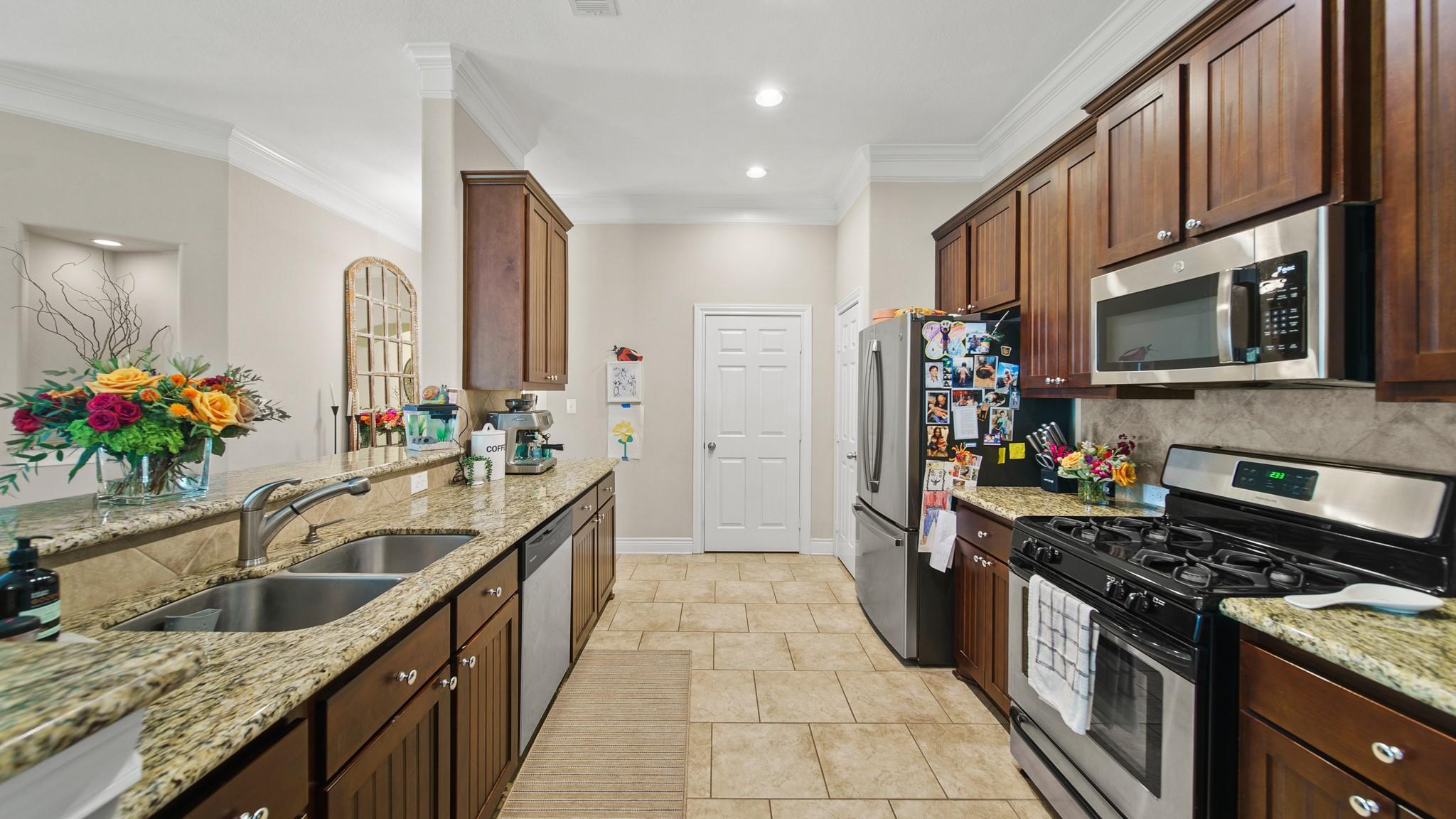 416 W 23rd Street