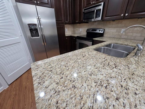 Photo of 1919 Post Oak Park Drive #2307, Houston, TX 77027 (MLS # 79788044)