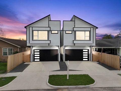 Photo of 6818 Avenue F Unit B, Houston, TX 77011 (MLS # 65268056)