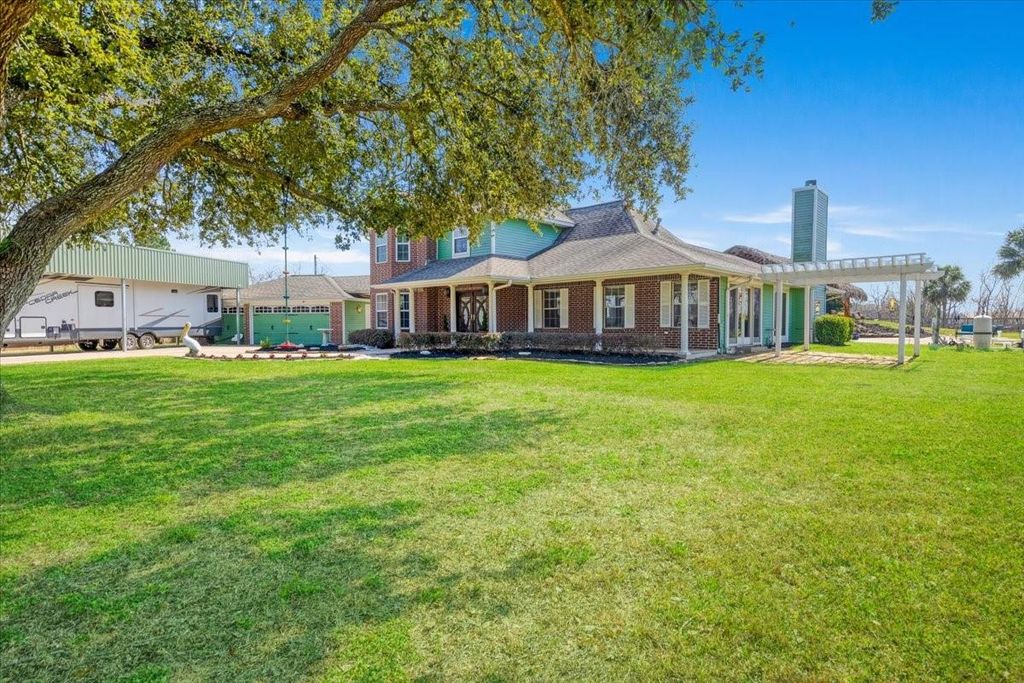 Photo of 2203 Lomax Dr Dr, La Porte, TX 77571 (MLS # 89432881)
