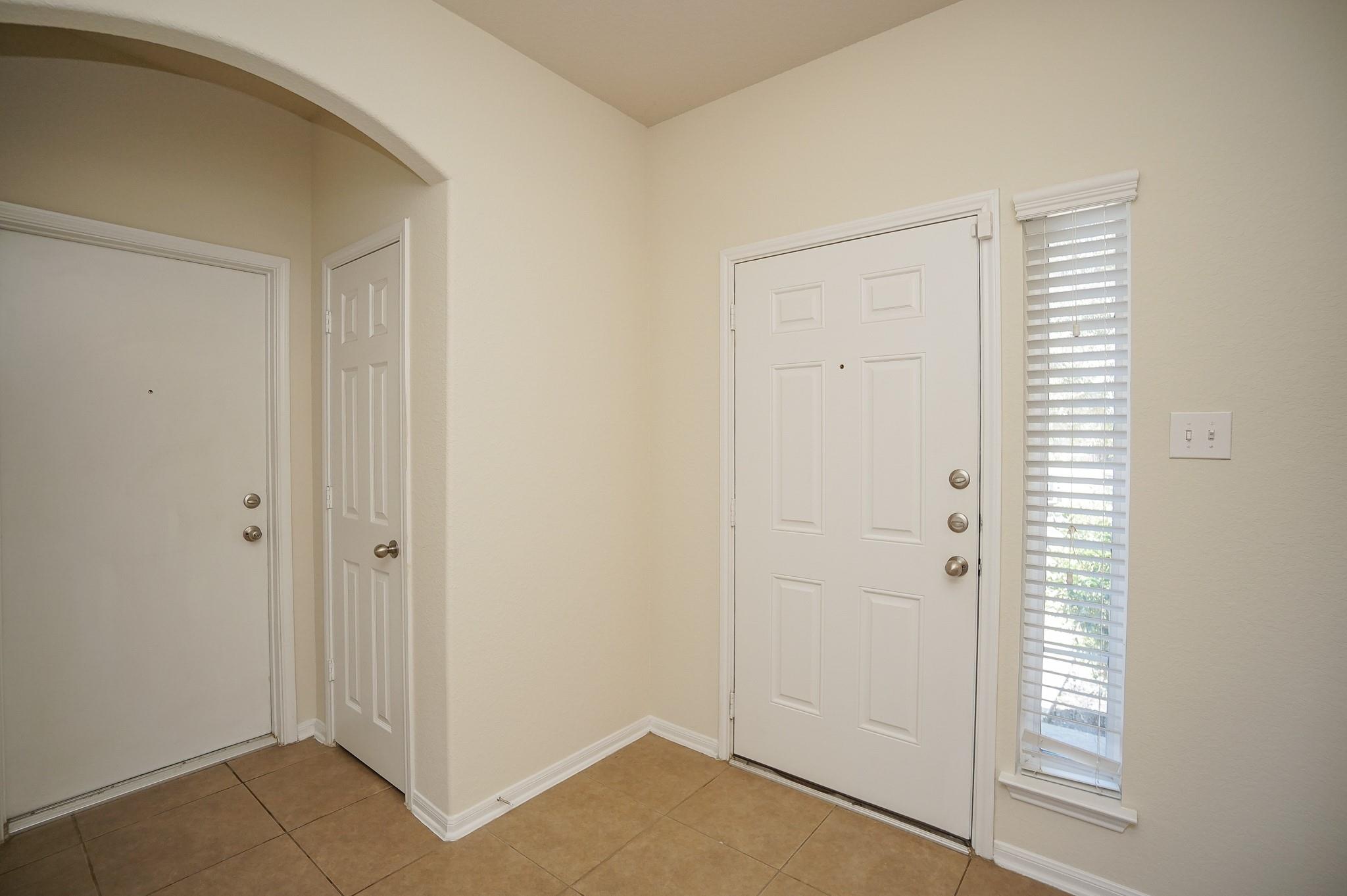4822 Gingham Check Court