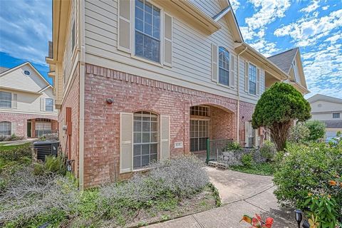 Photo of 2710 Grants Lake Boulevard #G5, Sugar Land, TX 77479 (MLS # 25866037)