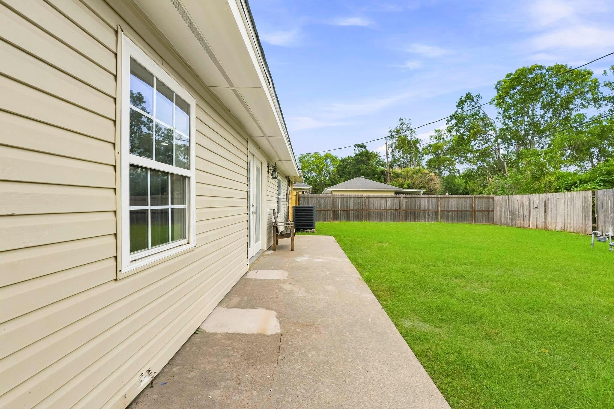106 S Pin Oak Drive